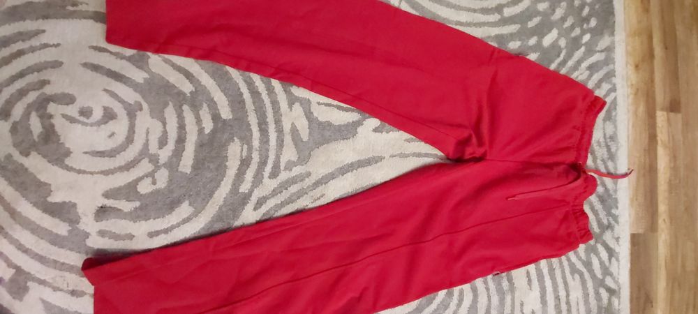 Dres Ferrari- nowy oryginał