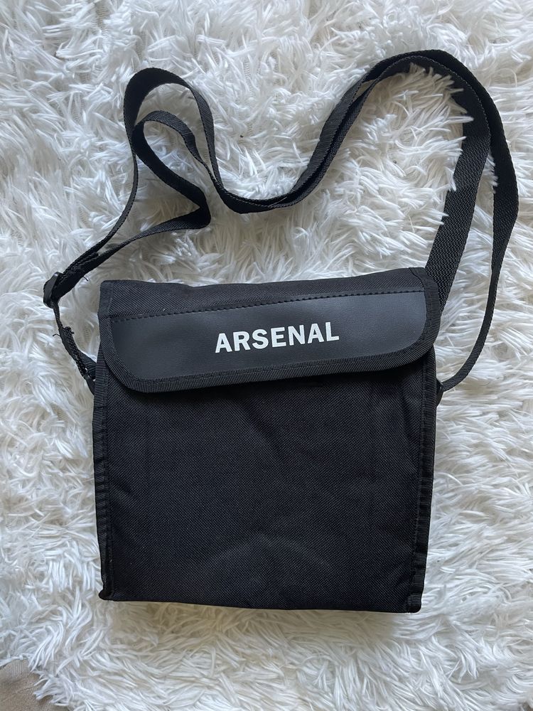 Бінокль Arsenal