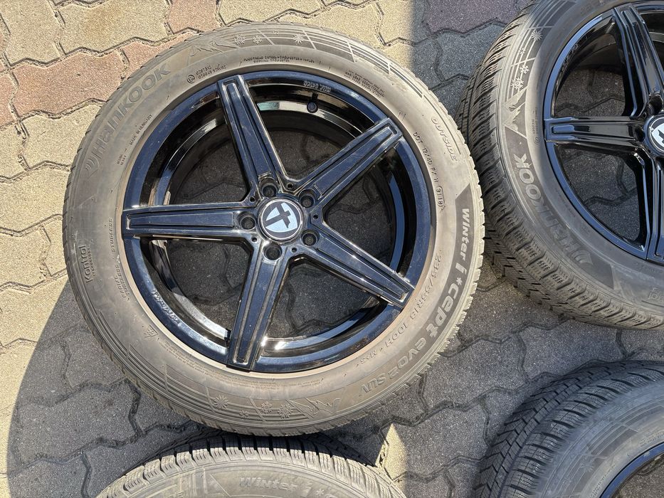 Koła zimowe Toyota RAV 4 5x114,3 ET45 235/55 18