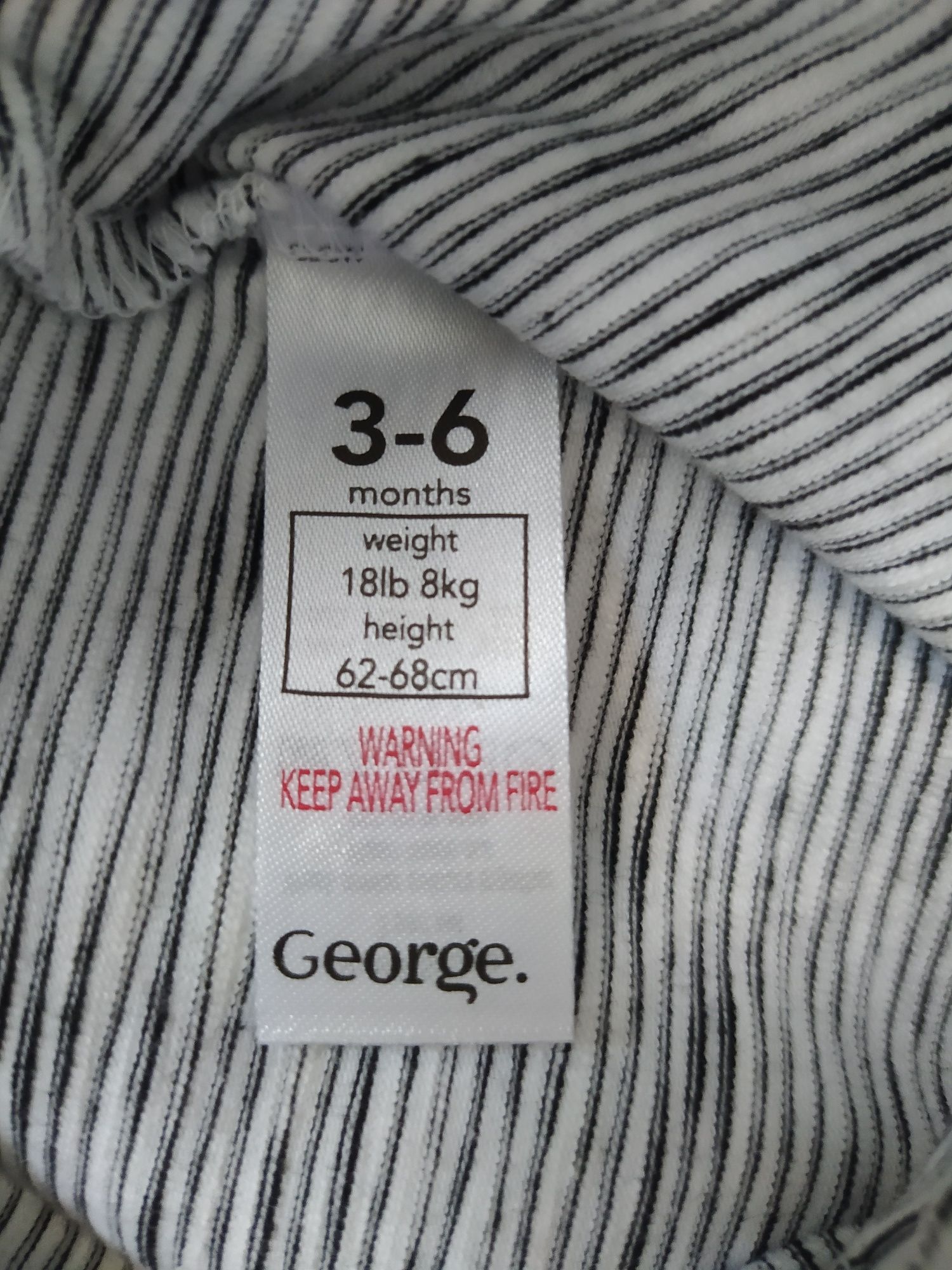 Dwuczęściowa, bawełniana, chłopięca, piżamka z trykotu George