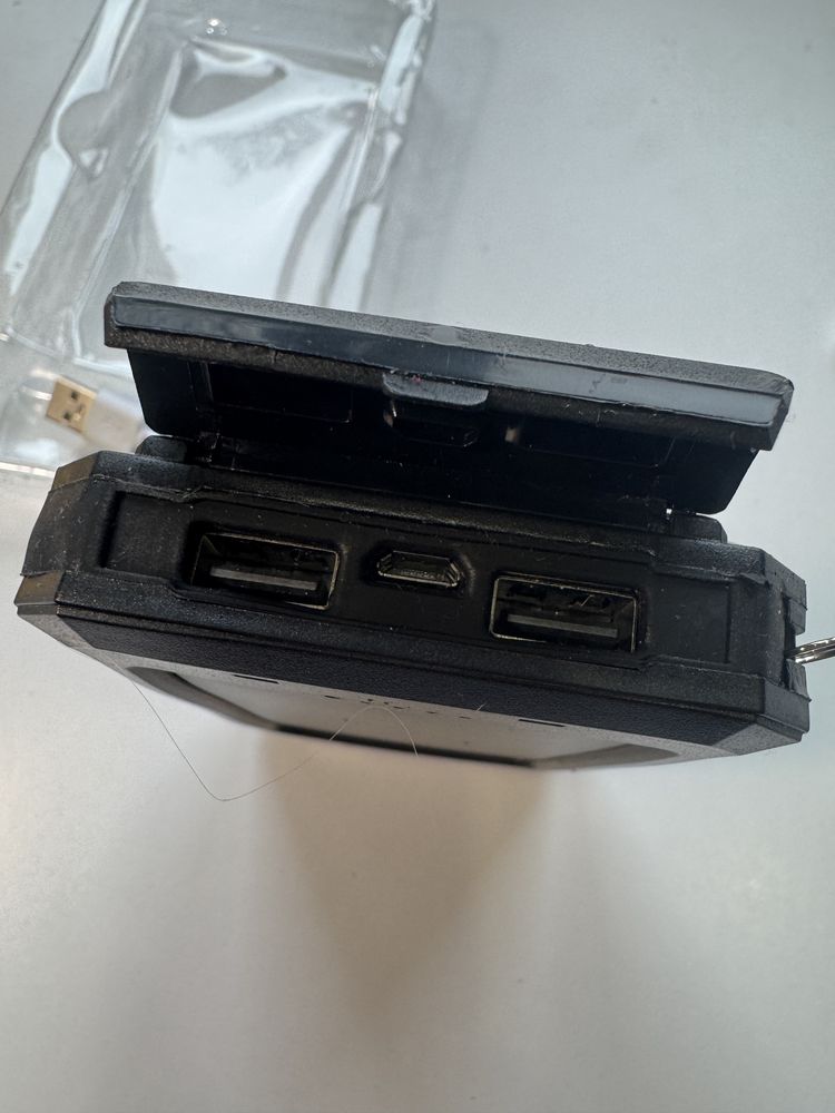 PowerBank  на сонячних батареях