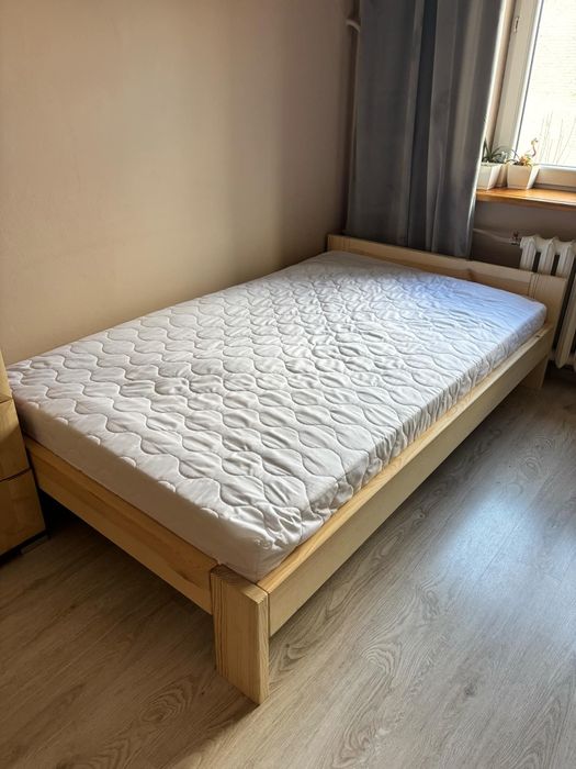 Łóżko drewniane sosnowe