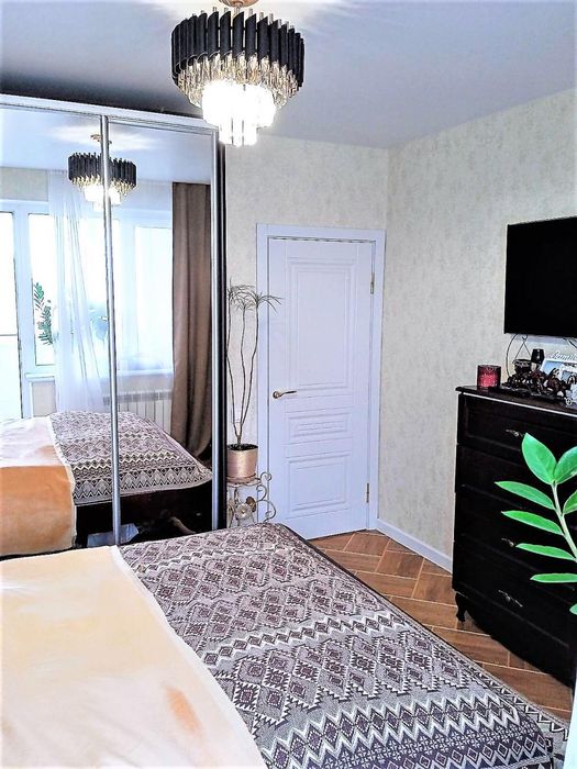 Продам 2-кім. квартиру, Соснова Гірка, Клочківська, 154а, М Наукова