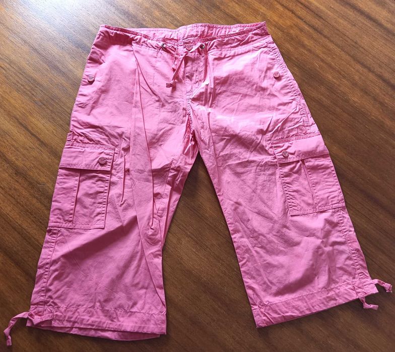 Calções femininos e saias