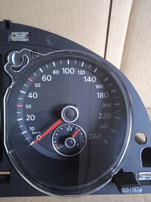 VW Passat B7 2.0 TDI Licznik Zegar