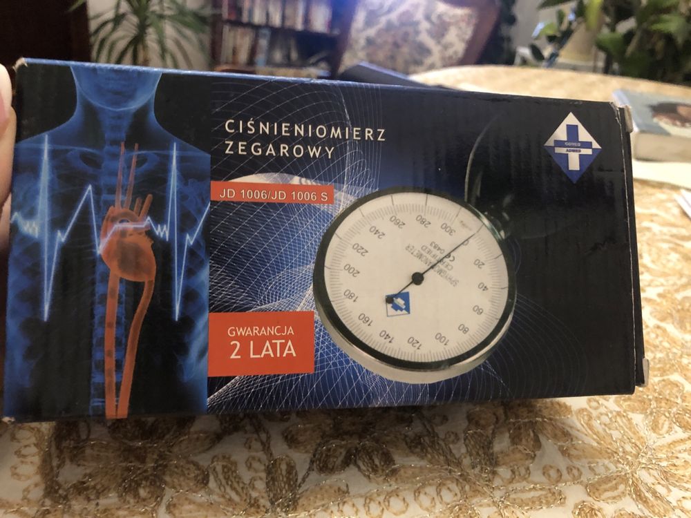 Ciśnieniomierz zegarowy JD 1006