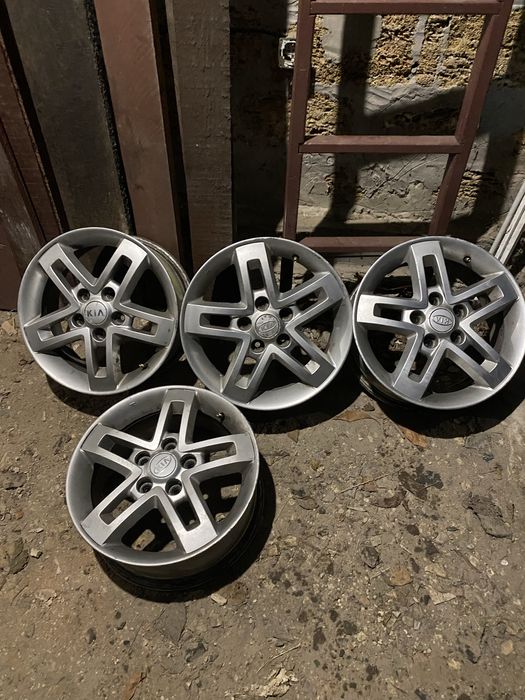 Продам диски R16 5×114,3