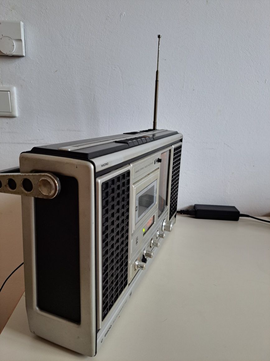 Радіоприймач Grundig c 8800