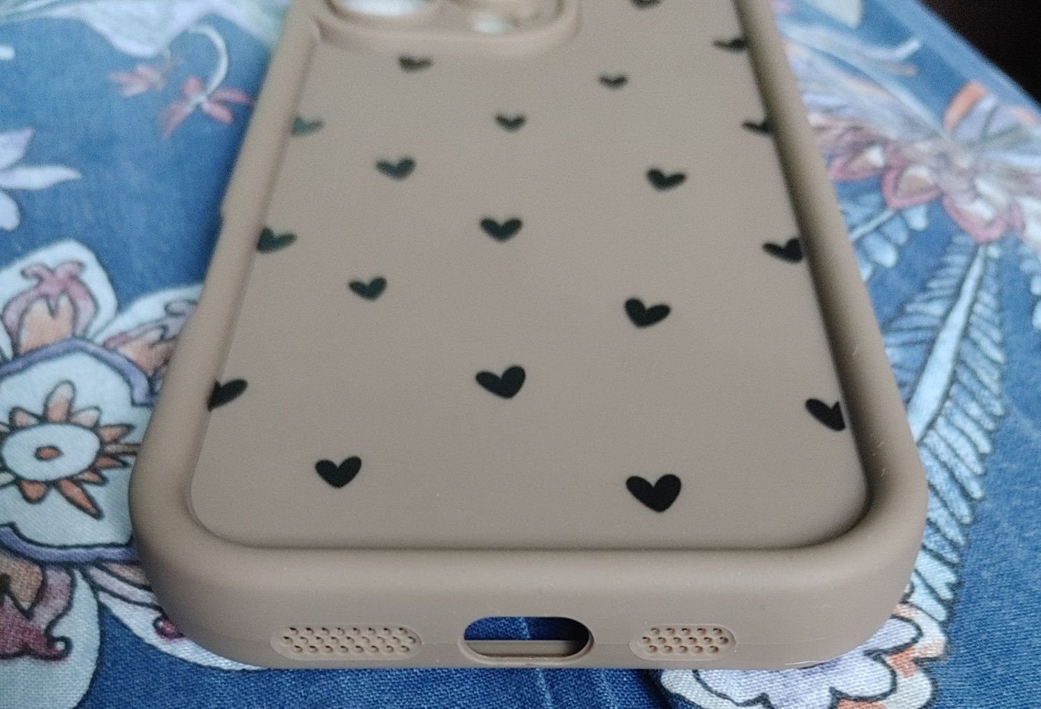 Nowe etui iPhone 16 pro max
