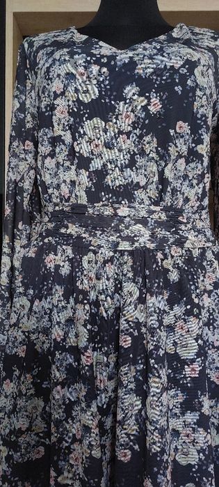 Mohito Kobieca sukienka w kwiaty z długim rękawem Rozm. XL / 42