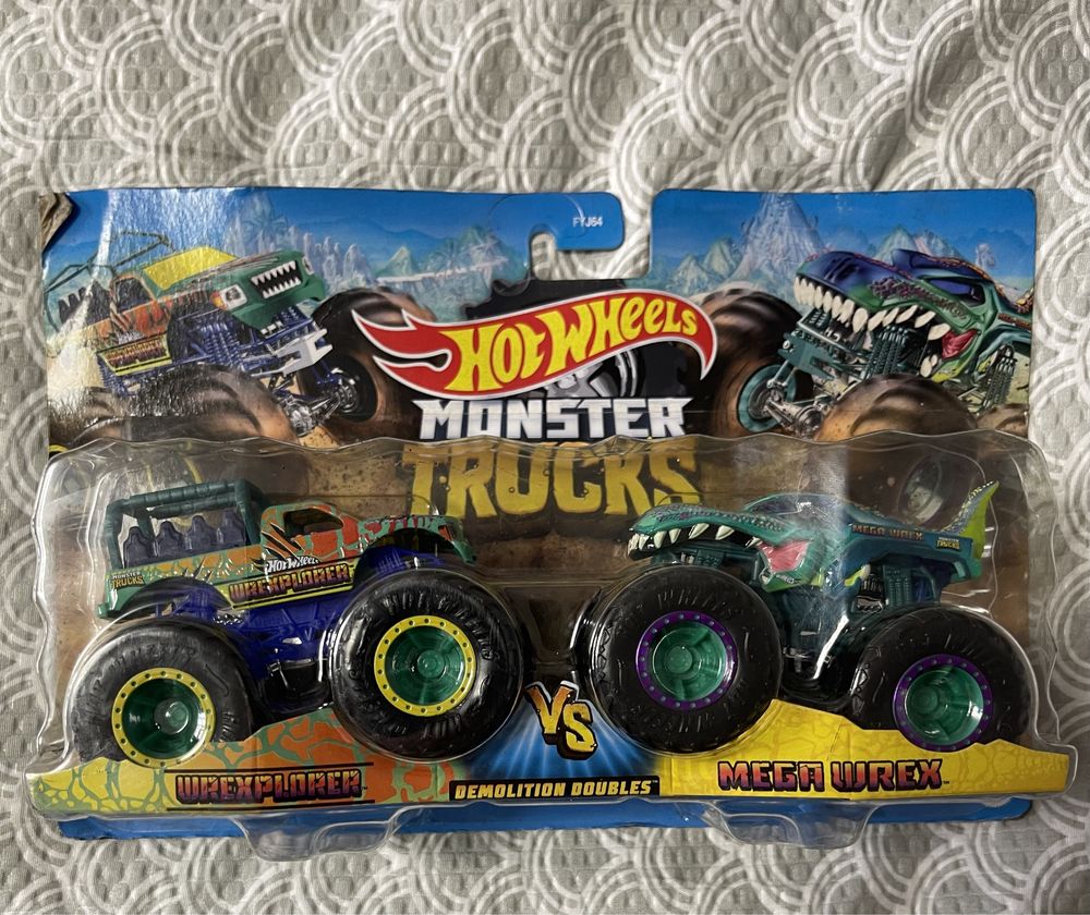 Набор Hot Wheels Monster Trucks 2 автомобиля