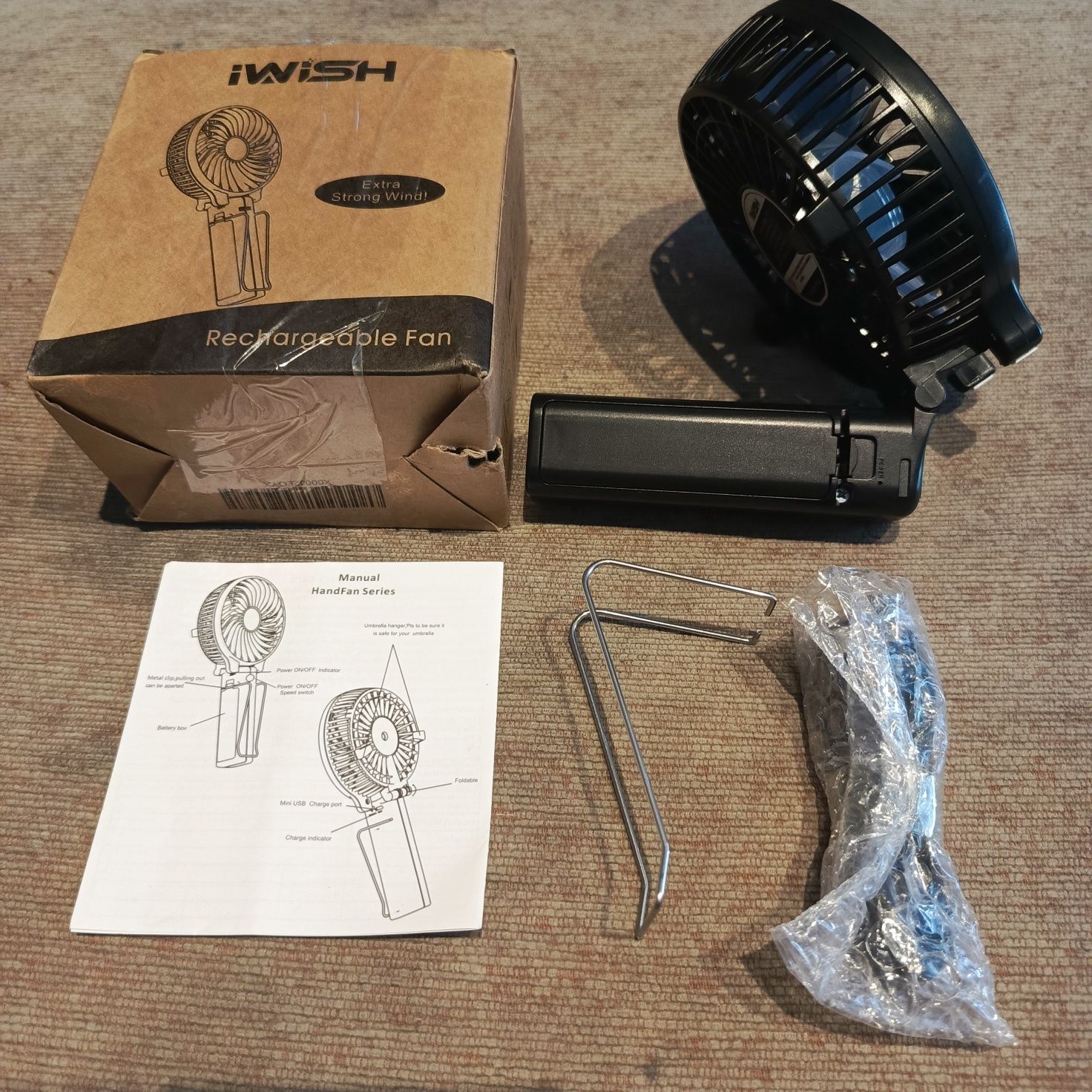 Wentylator mini Iwish czarny.
