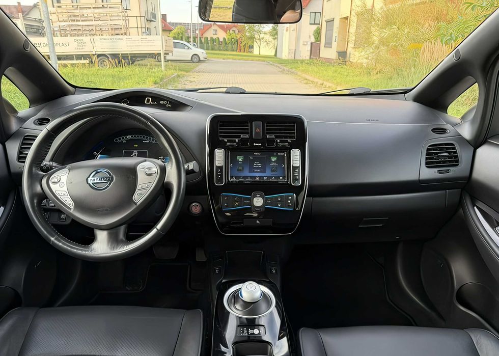 Nissan Leaf      2016