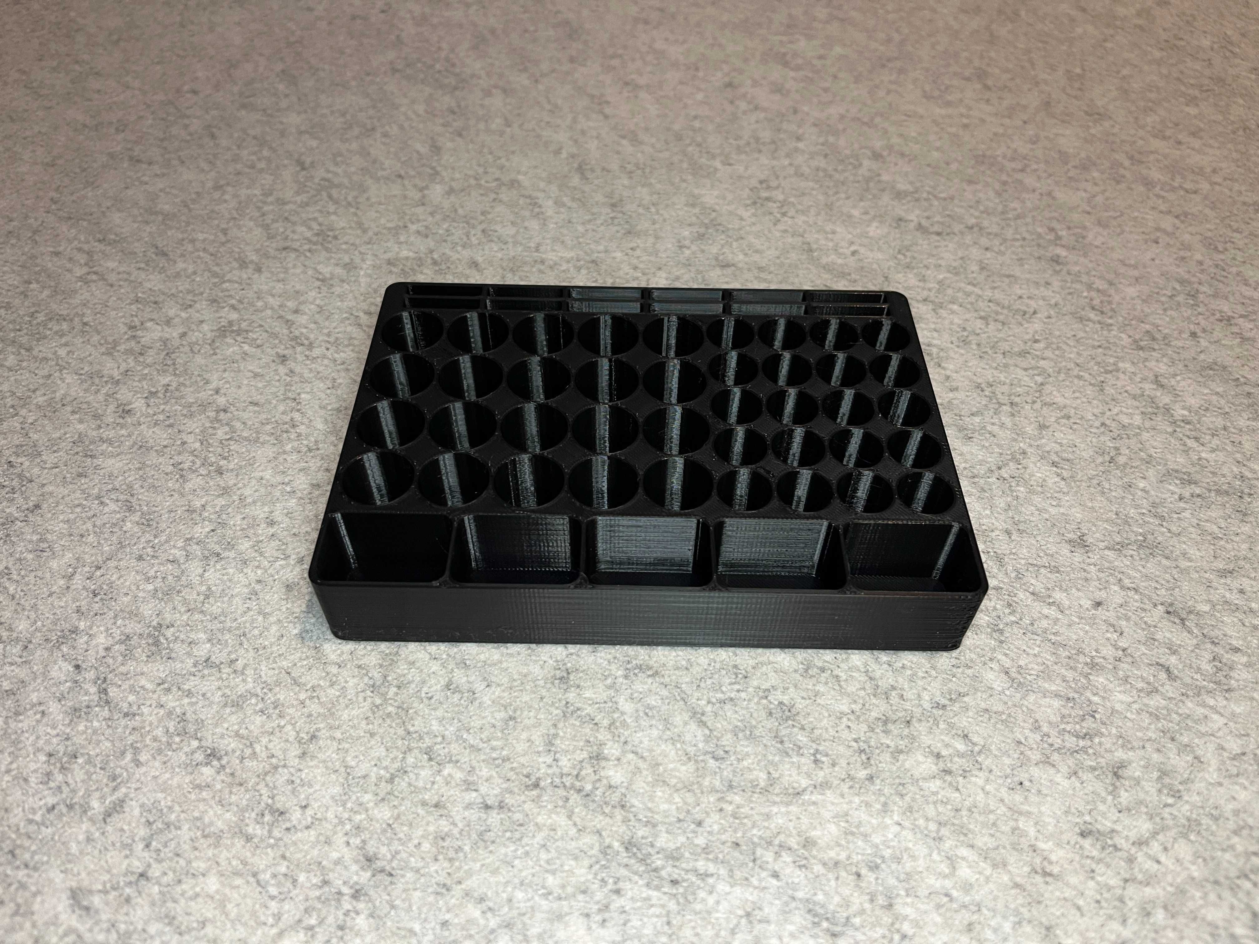 Stojak podstawka na baterie AA, AAA, 9V, CR2032