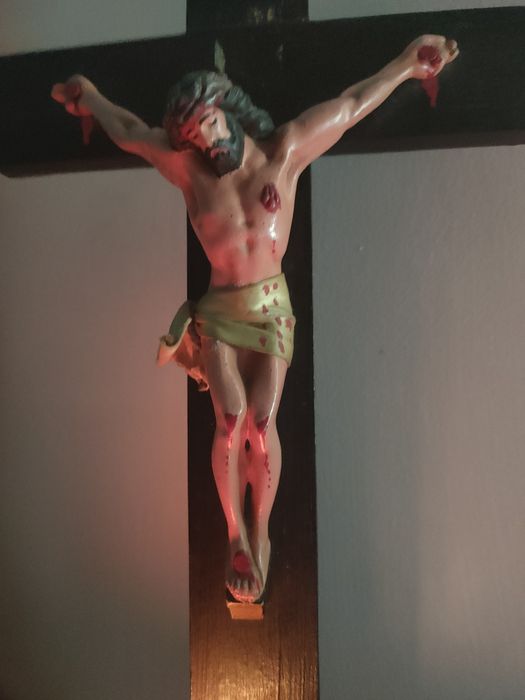 Cristo em Madeira Electrificado