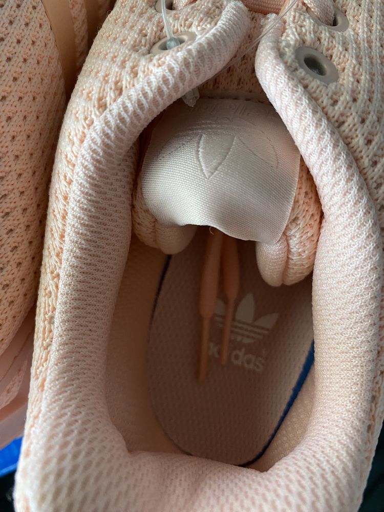 Tenis Adidas novos zX Flux com etiqueta