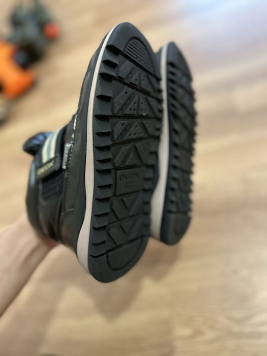 Зимові черевики Geox для дівчинки