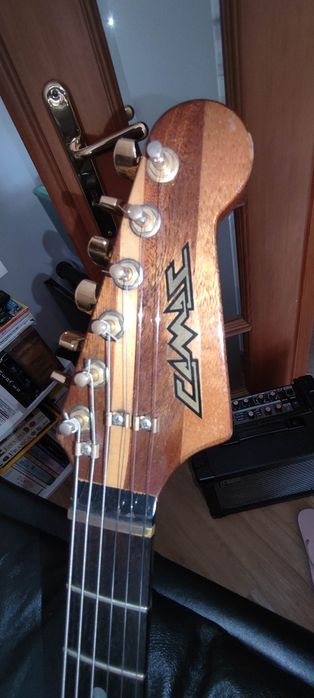 Guitarra CAMAC Space Tiger – Raridade Japonesa