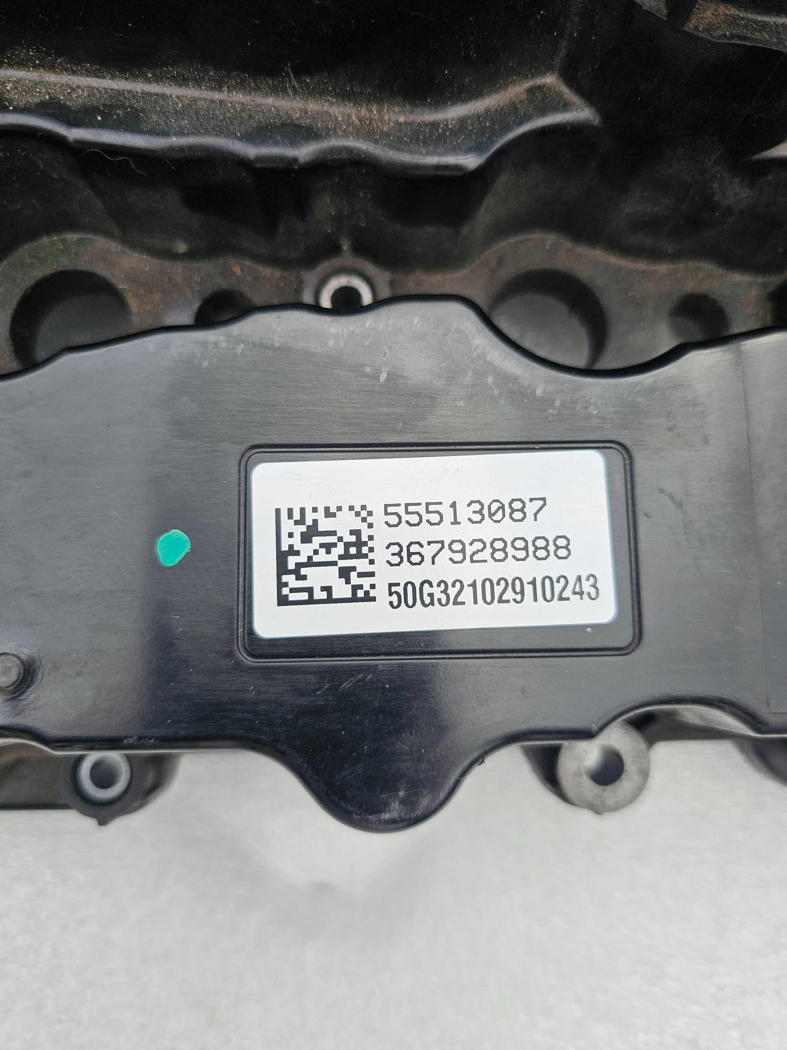 Dekiel Pokrywa Zaworów Opel Insignia B 2.0 CDTI Kod Silnika LSQ