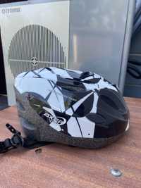 Kask biało czarny L