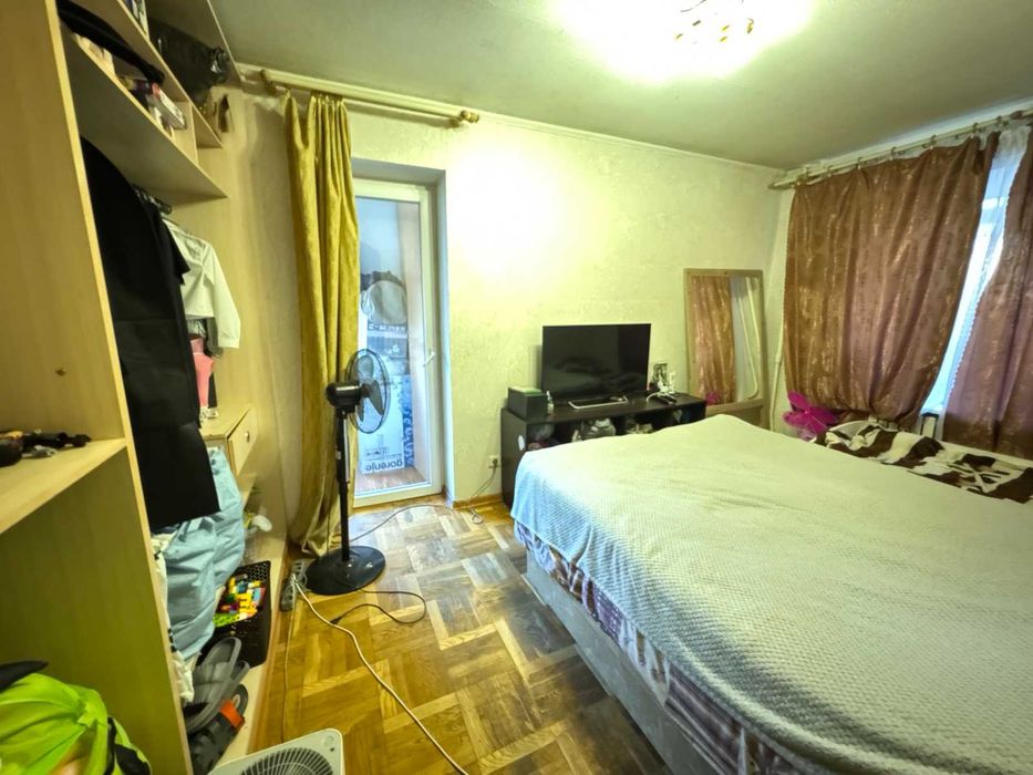 Продам 2 комнатную квартиру на Левобережном-1 (р-н Березинки)