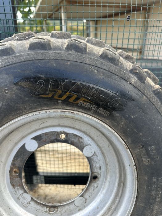 Jantes com pneus moto 4