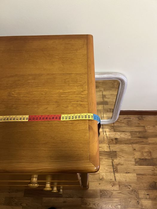 Comoda madeira 4 gavetas em bom estado