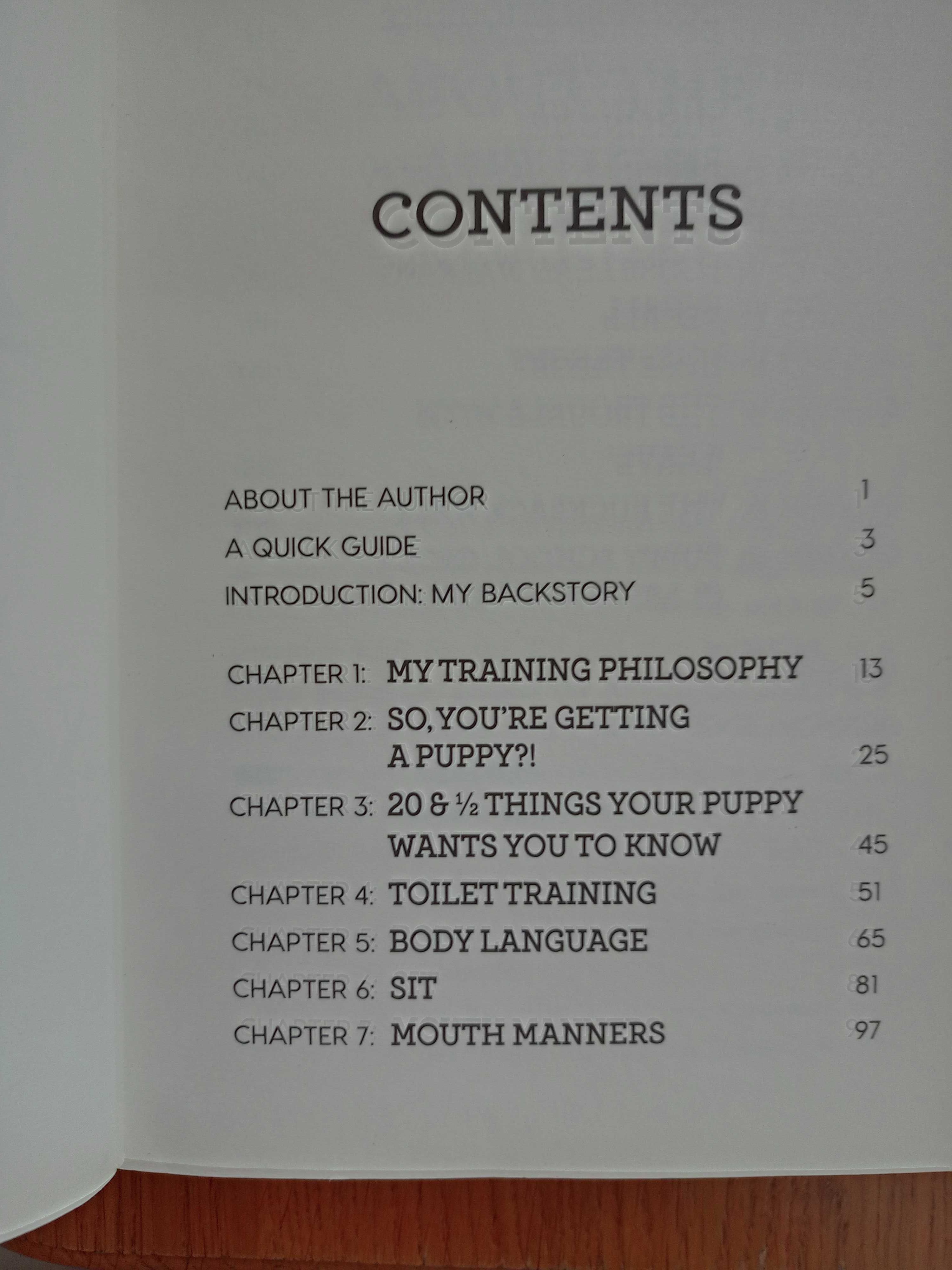 книга /серия книг на английском про собак Training a happy puppy
