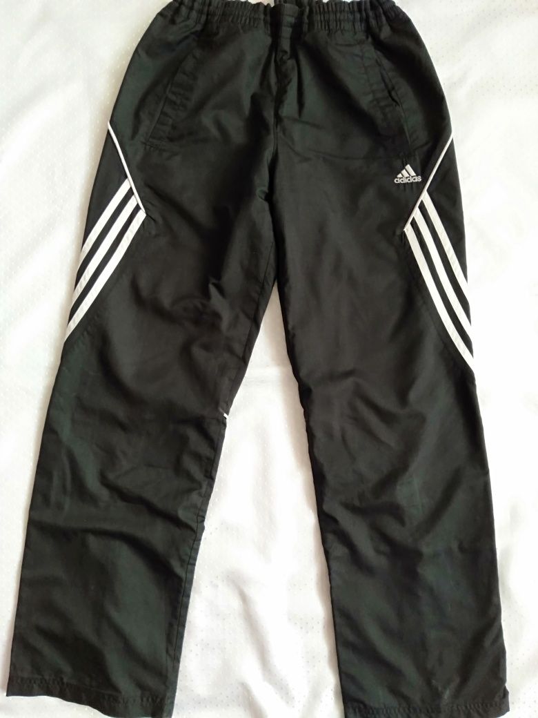 Dres  Adidas+skarpety piłkarskie*