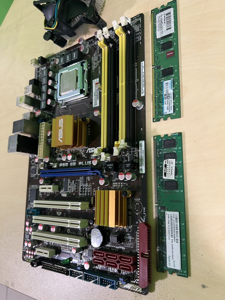 Материнська плата Asus P5Q SE Plus + процесор + ОЗУ