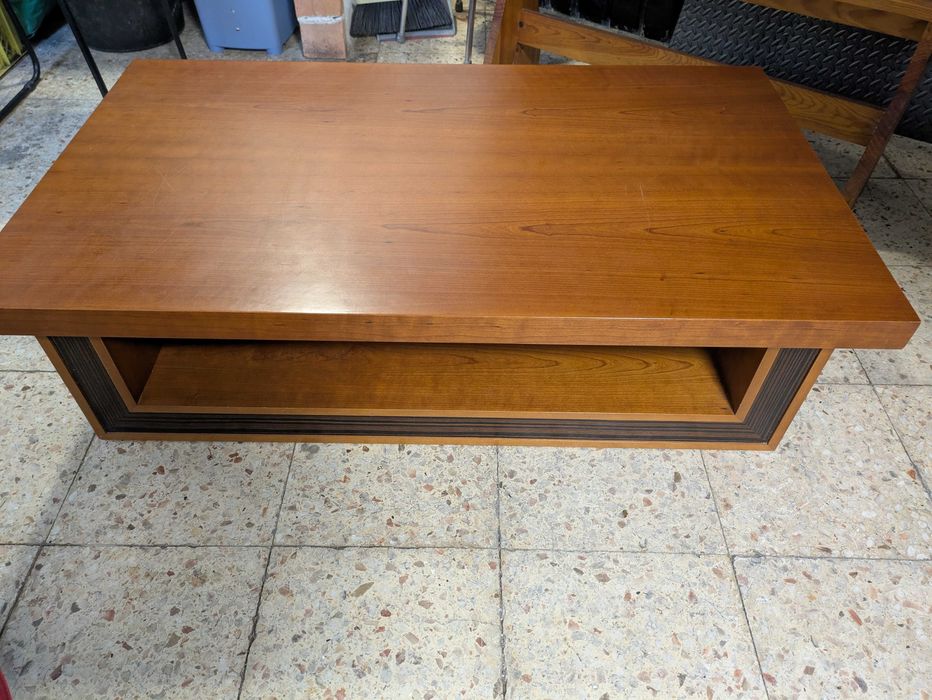 Mesa de Centro em Cerejeira