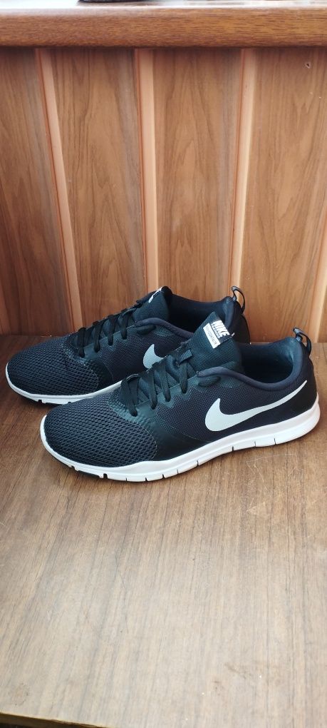 Nike Flex Essential TR кросівки(тренування),42 розмір