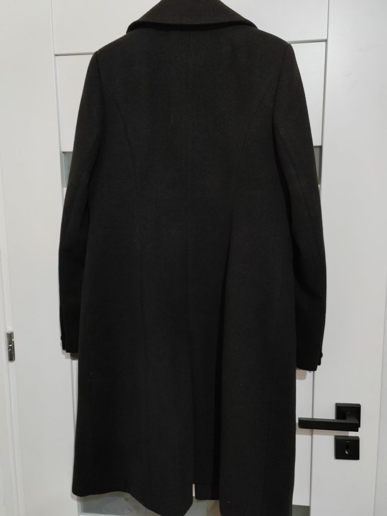 Czarny wełniany płaszcz DeWald 38