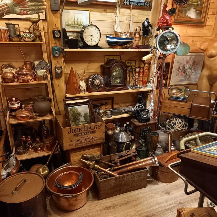 Osobliwości antyki starocie marynistyka przedmioty vintage