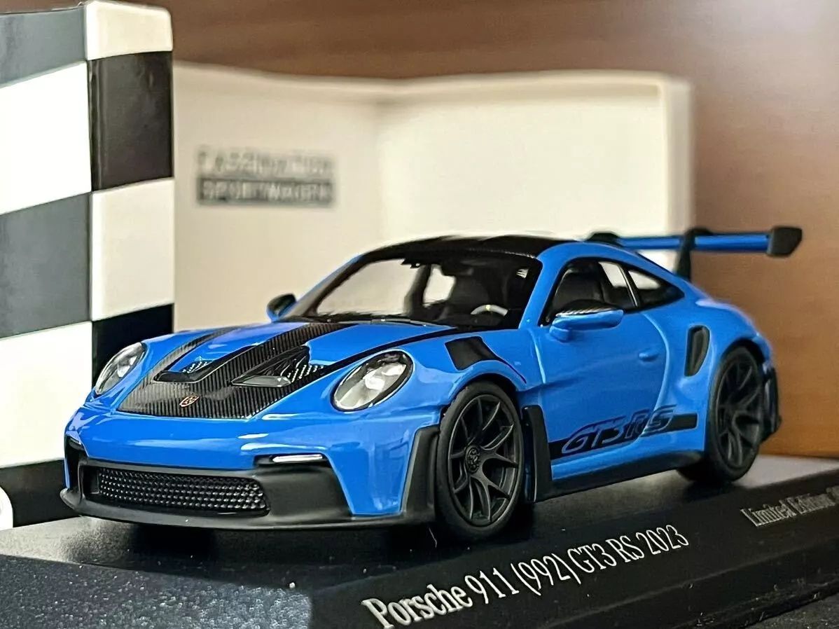 Minichamps 1:43 porsche 911 GT3 RS ano 2023