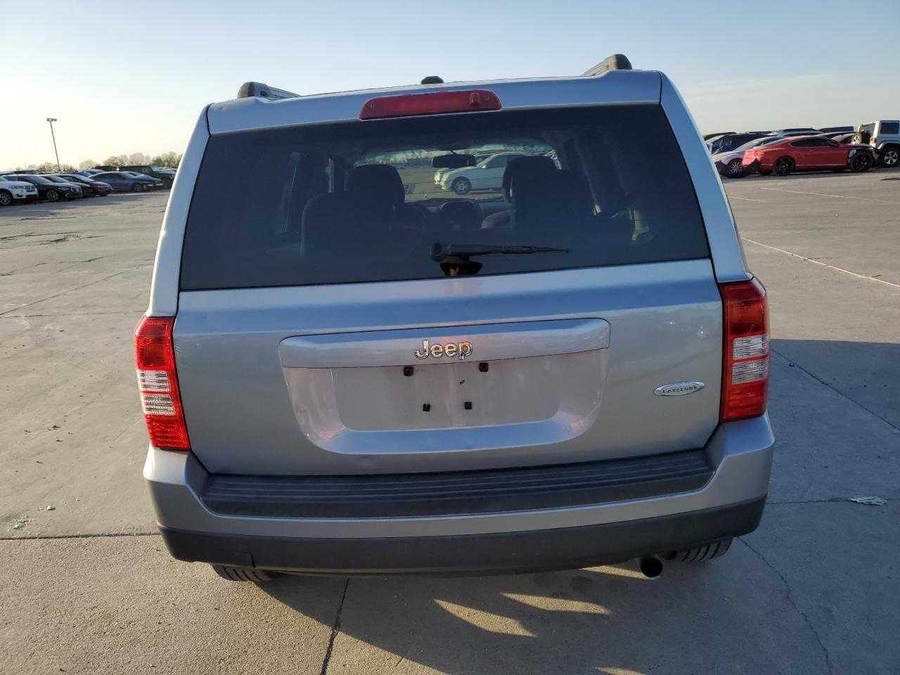 2016 JEEP Patriot  Latitude