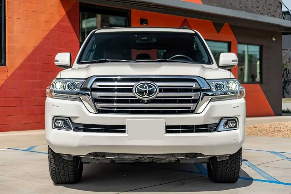 Toyota Land Cruiser      2019