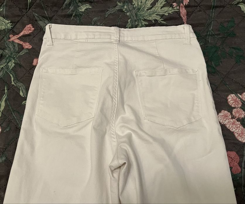 Biale spodnie denim co