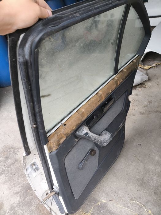 Portas BMW e34 sedan