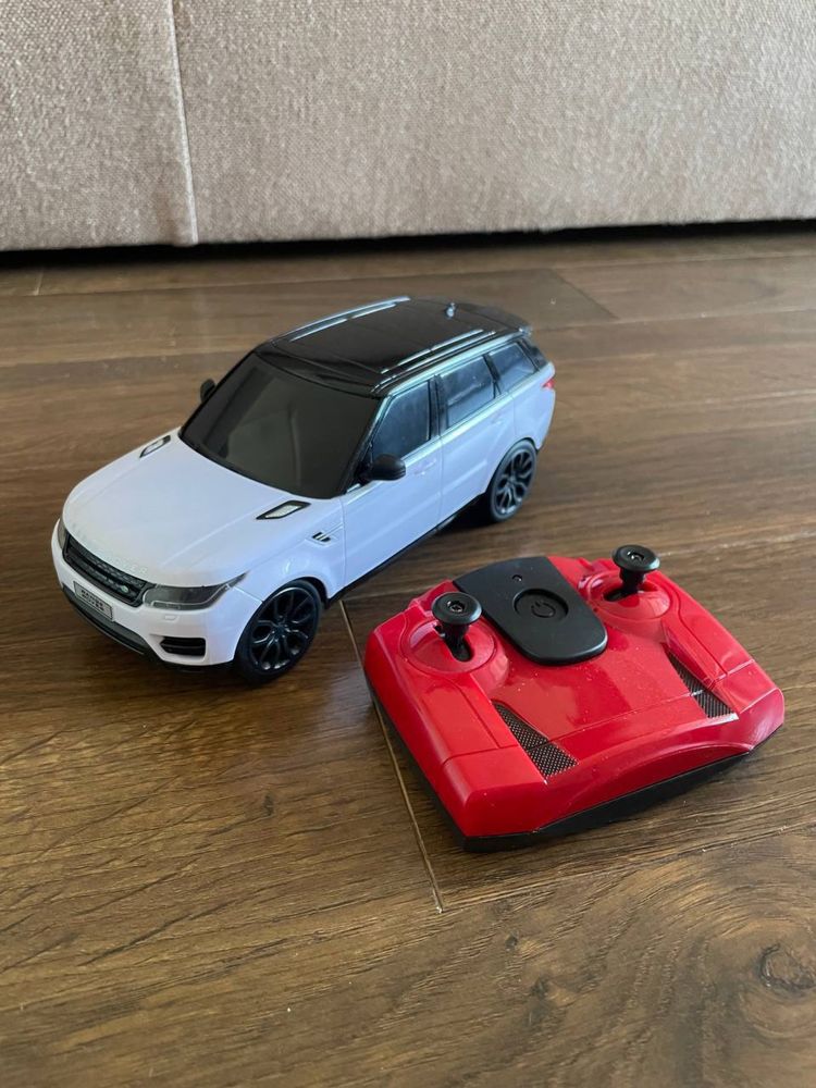 Іграшка на радіоуправлінні Range Rover Джип на радіоуправлінні