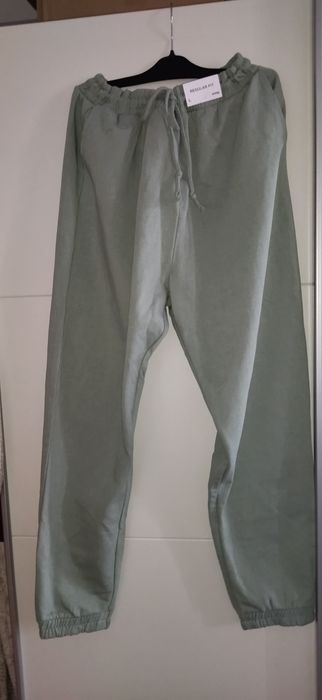 Nowe damskie spodnie dresowe Sinsey L
