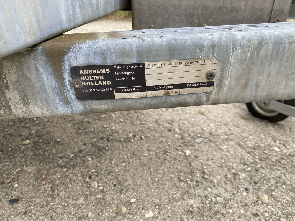 Przyczepka przyczepa 260x147 z hamulcem plandeka 1300 kg z Niemiec !