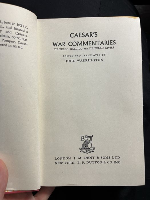 Коментарі Цезаря, Книга 1955 року, Лондон, має приватний штамп