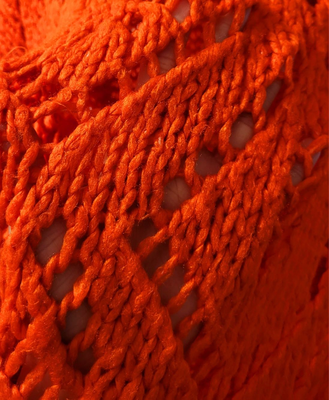 Neonowy pomarańczowy ażurowy sweterek oversize Stradivarius rozmiar M