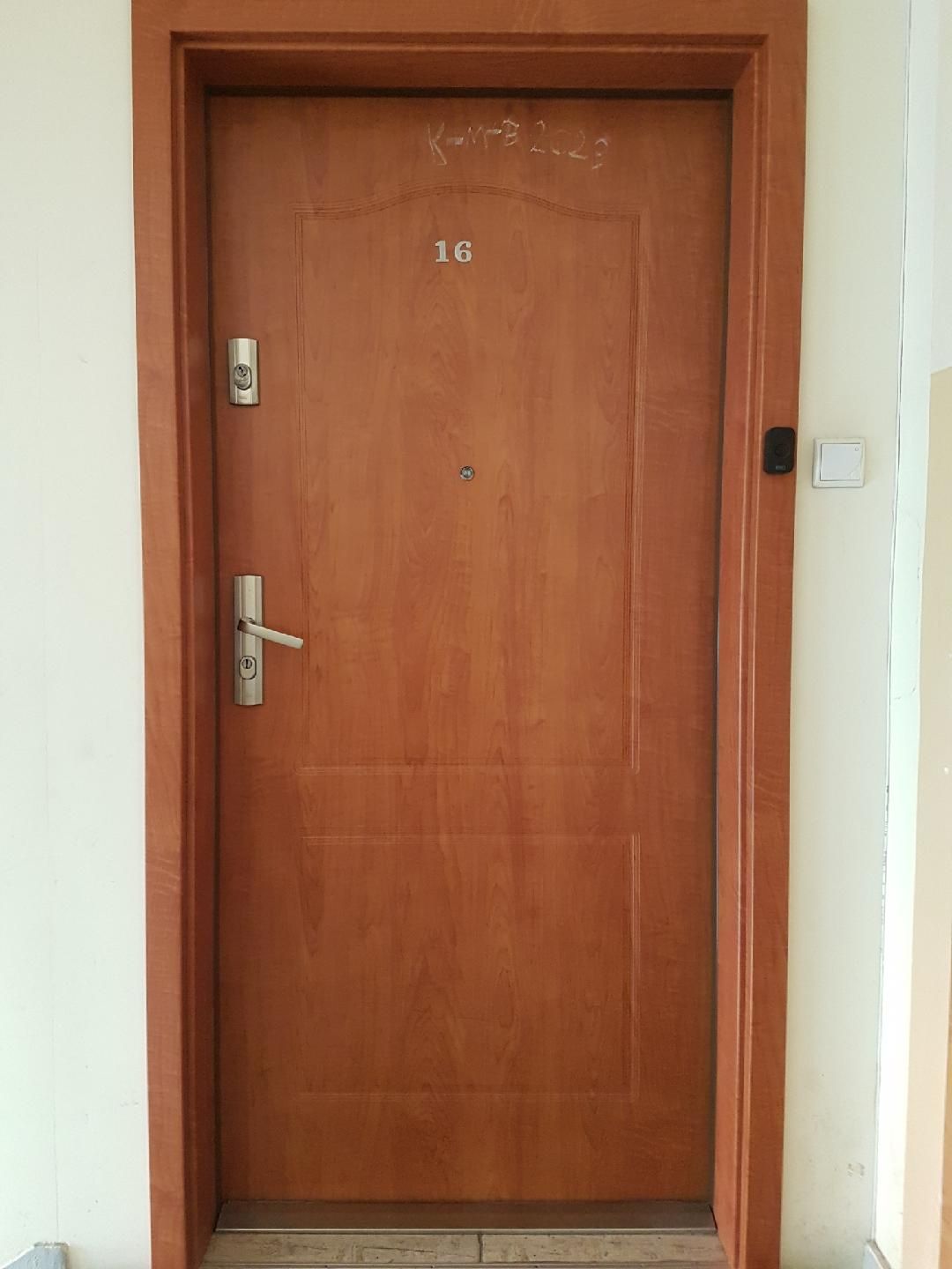 Drzwi lewe PORTA zewnętrzne z zamkami 93x202cm