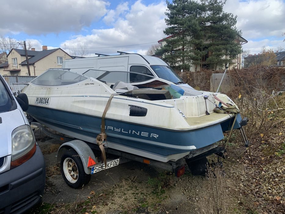Motorówka BAYLINER