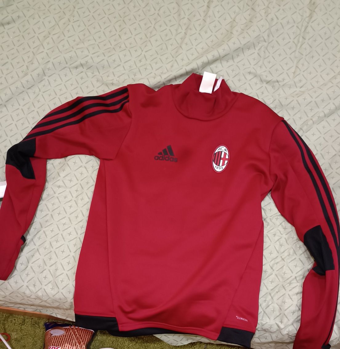 Продам кофту adidas