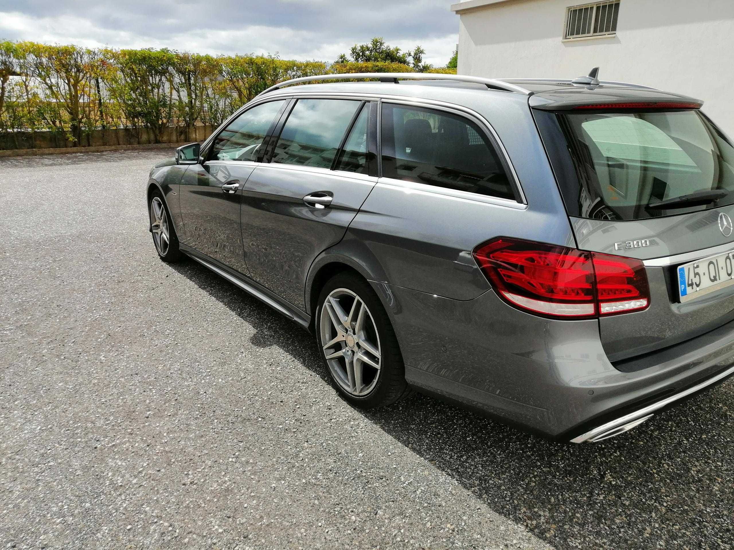 Mercedes E300 BLUETEC HYBRID EDITION E com apenas 127000 KM