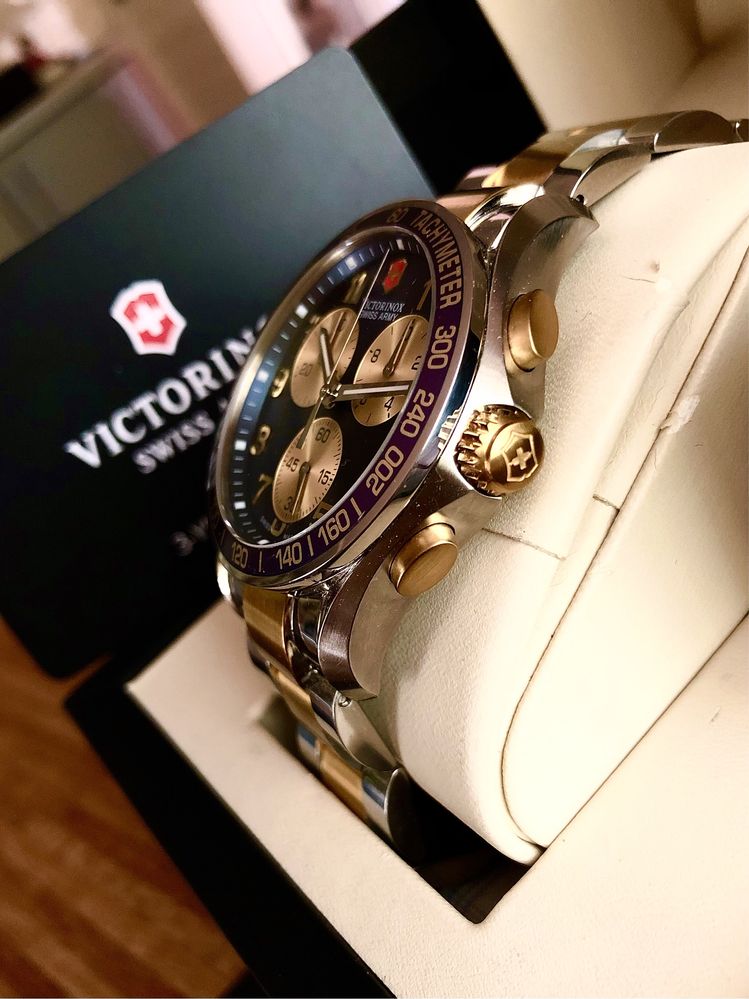 Швейцарские часы VICTORINOX, Hronograph. 41 mm.Original.