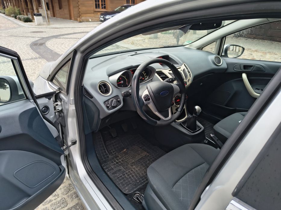 Ford fiesta Titanium Ghia 1.3 benzynka